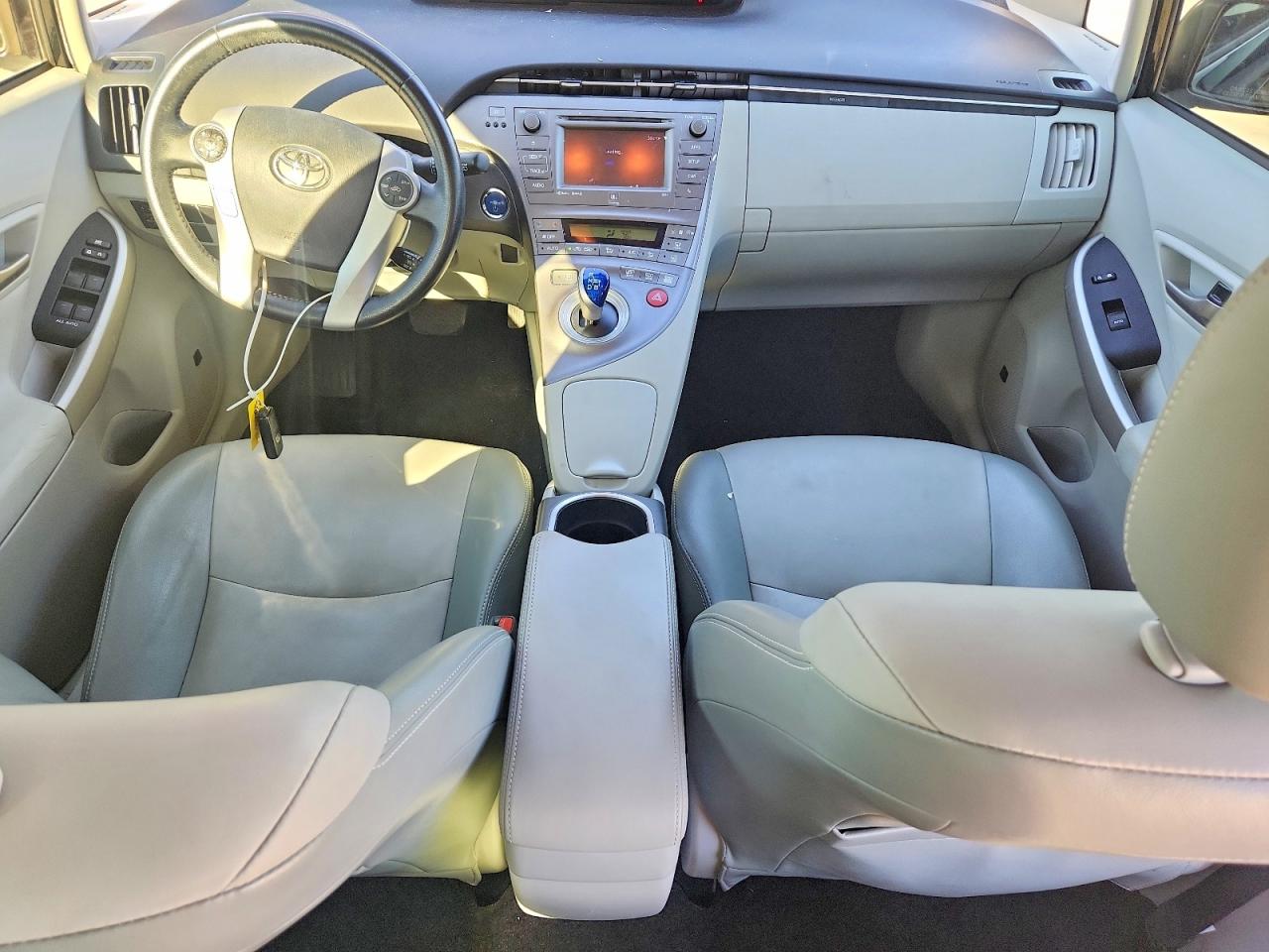 2014 TOYOTA PRIUS photo 22