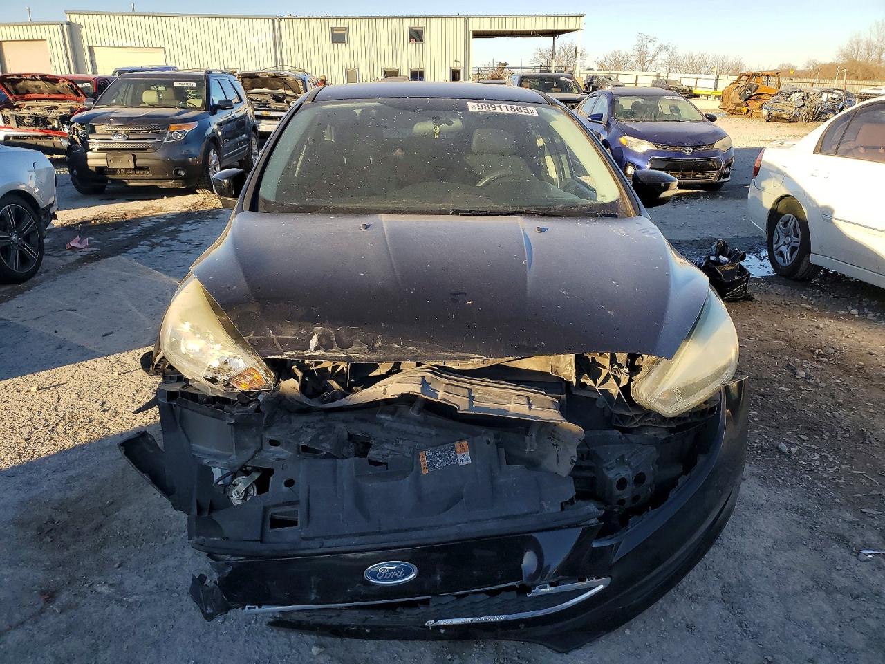 2015 FORD FOCUS SE photo 9