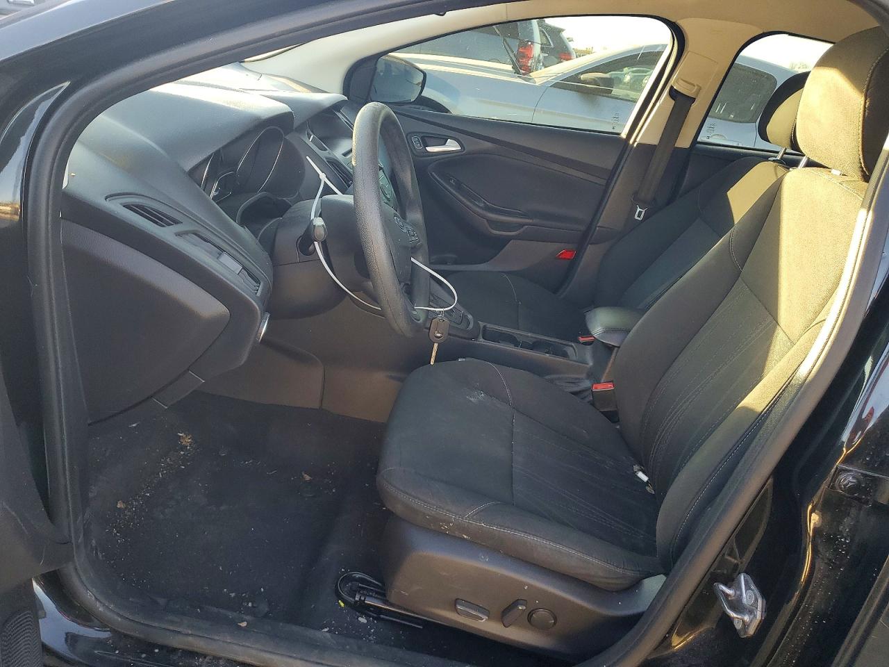 2015 FORD FOCUS SE photo 13