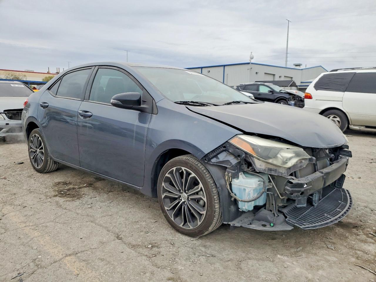 2015 TOYOTA COROLLA L photo 4