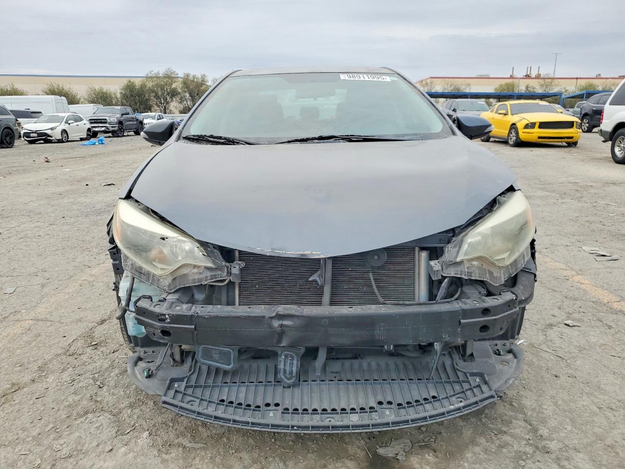 2015 TOYOTA COROLLA L photo 5