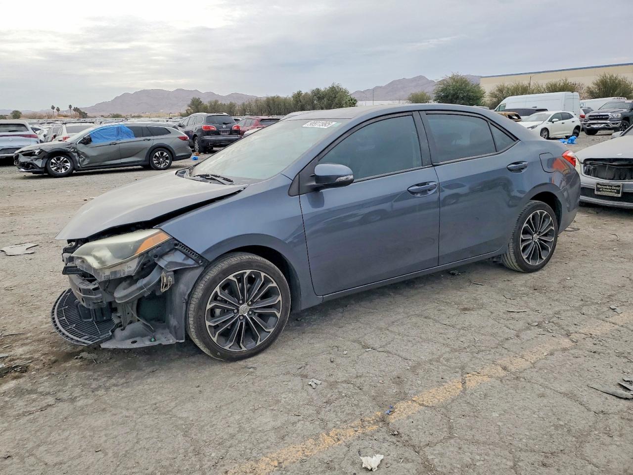 2015 TOYOTA COROLLA