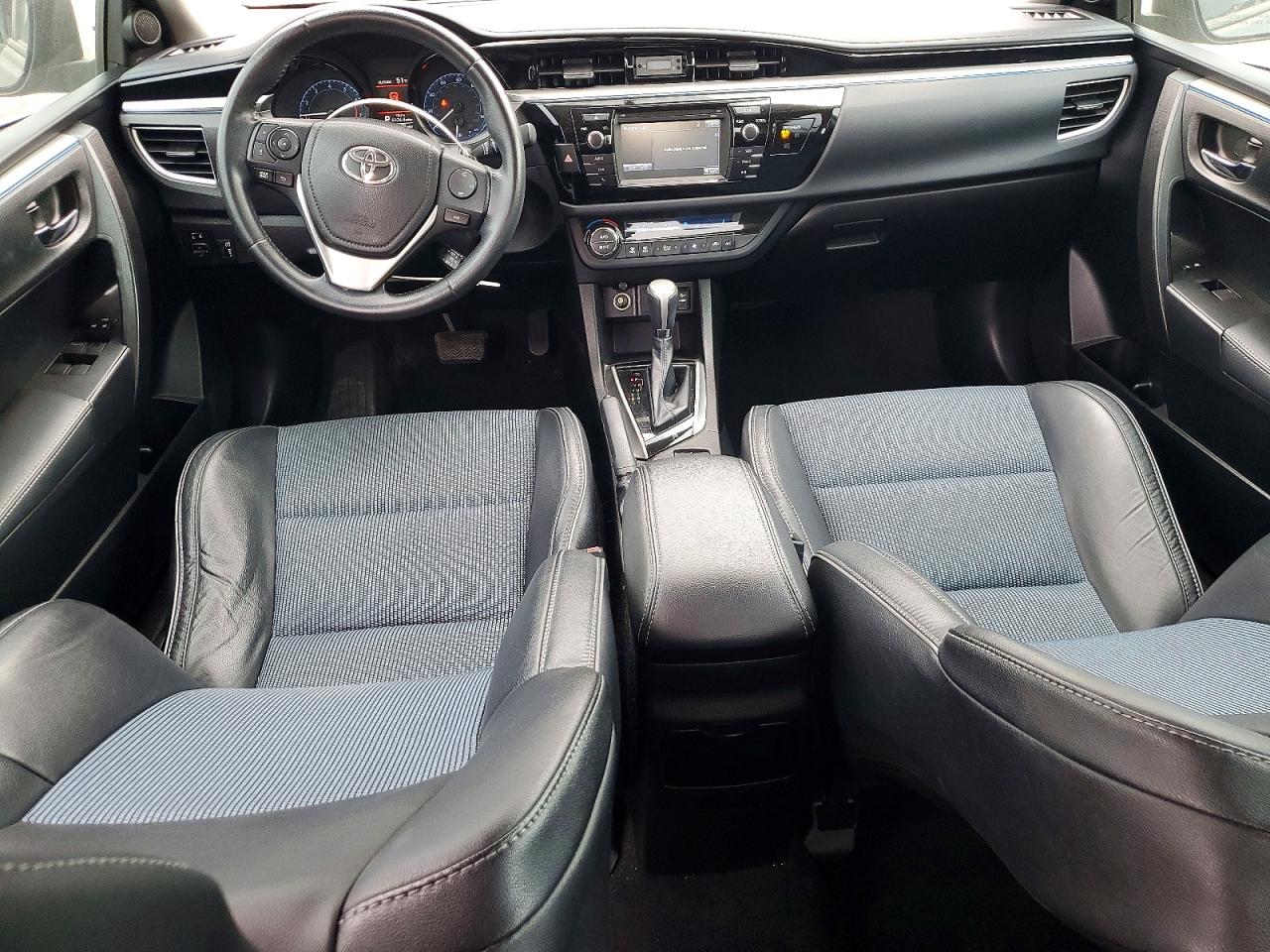 2015 TOYOTA COROLLA L photo 8