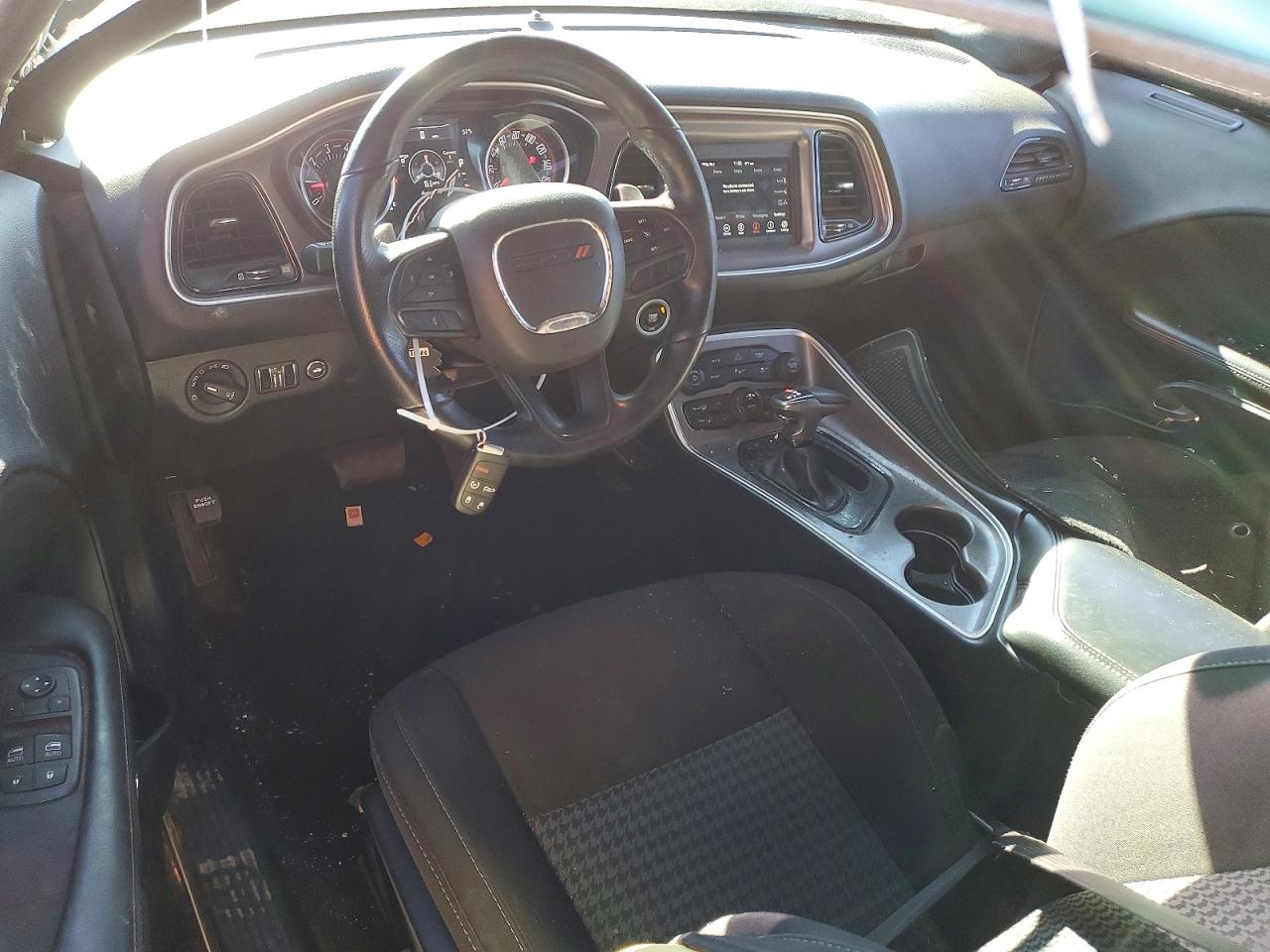 2022 DODGE CHALLENGER R/T photo 8