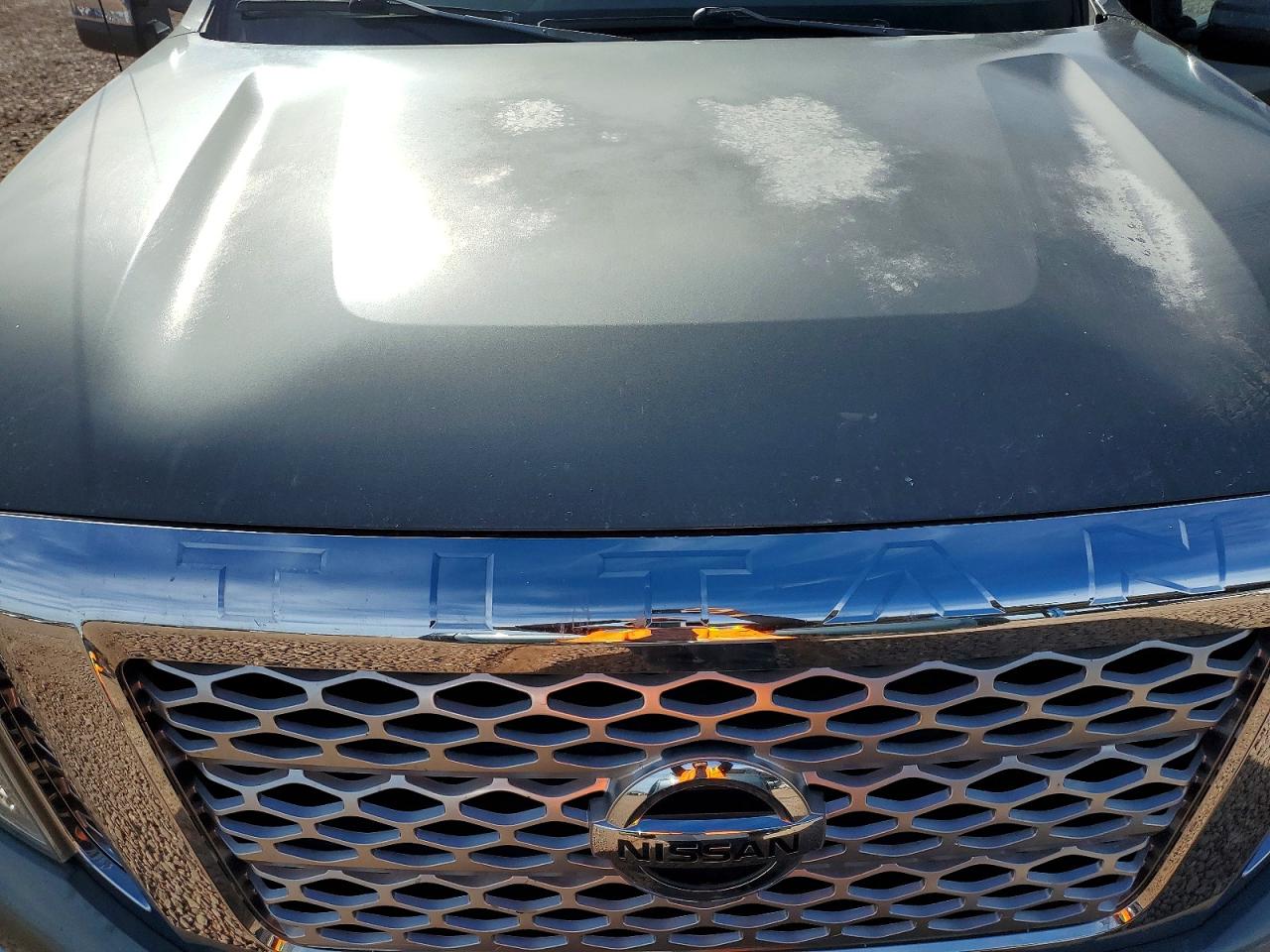 2016 NISSAN TITAN XD SL photo 41
