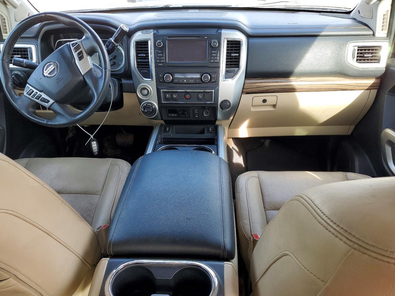 2016 NISSAN TITAN XD SL photo 29