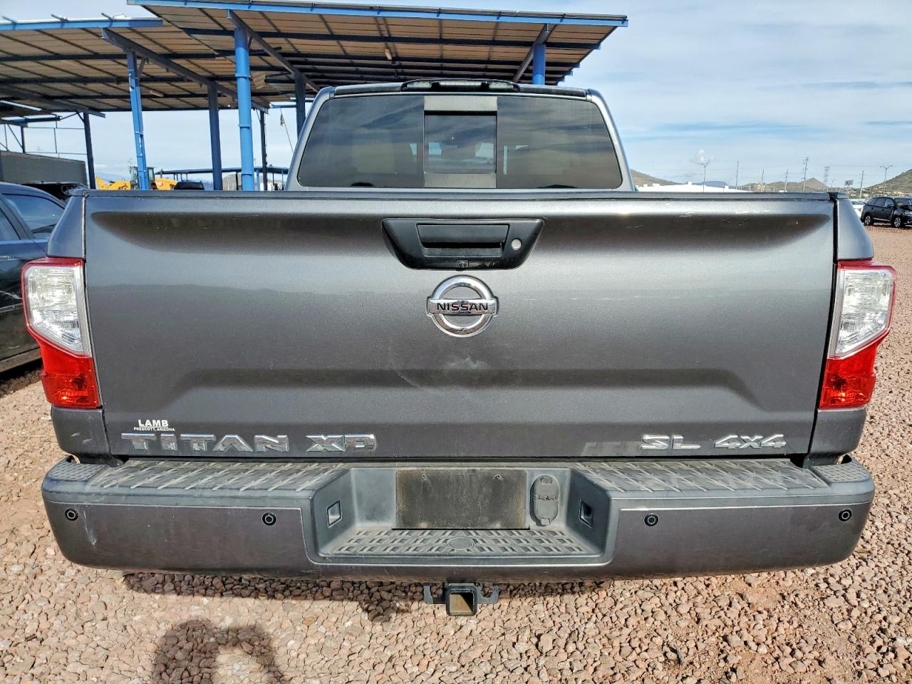 2016 NISSAN TITAN XD SL photo 21