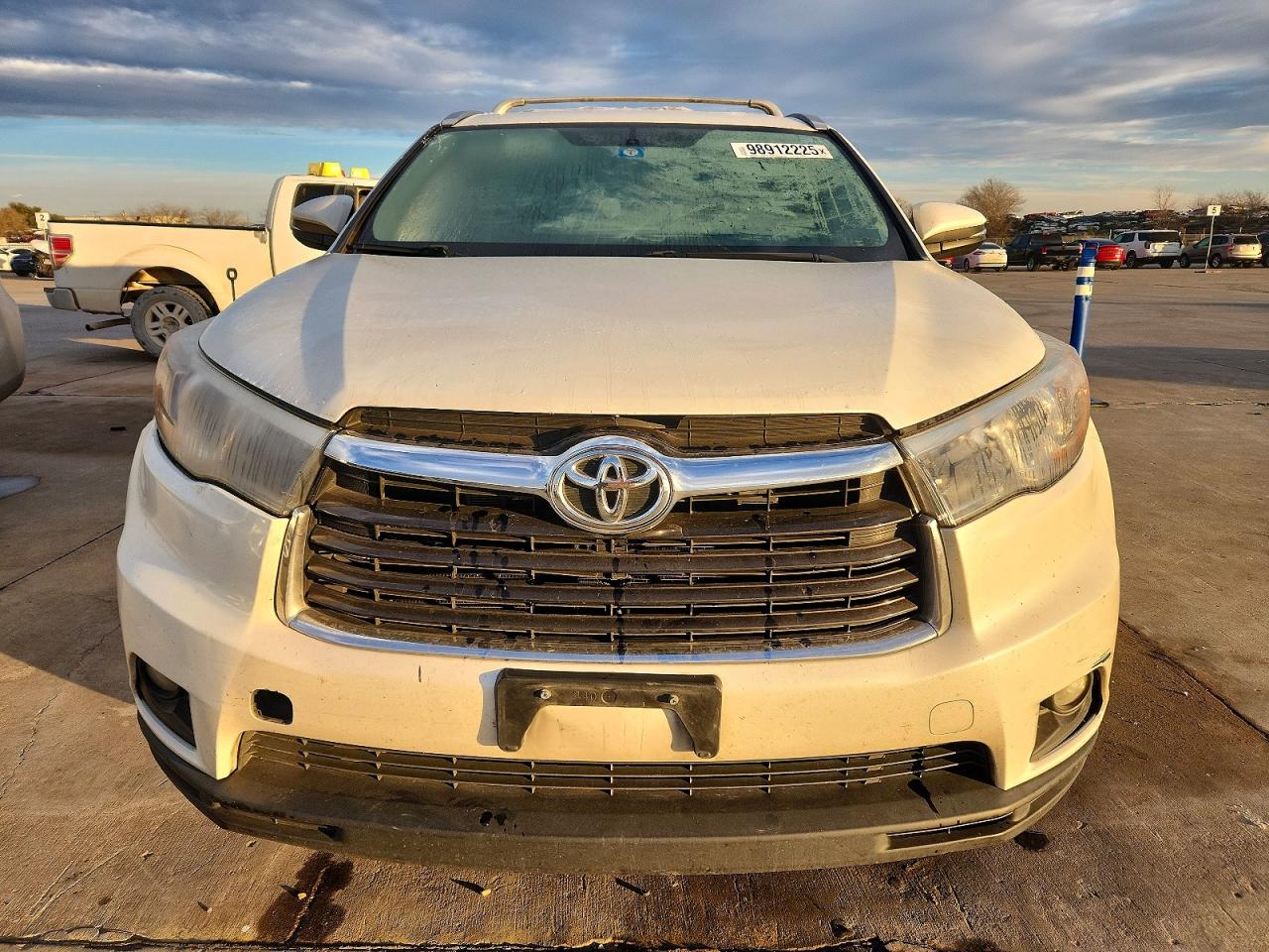 2016 TOYOTA HIGHLANDER XLE photo 13