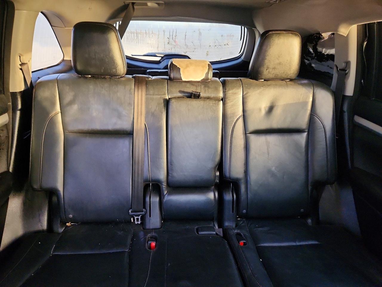 2016 TOYOTA HIGHLANDER XLE photo 28
