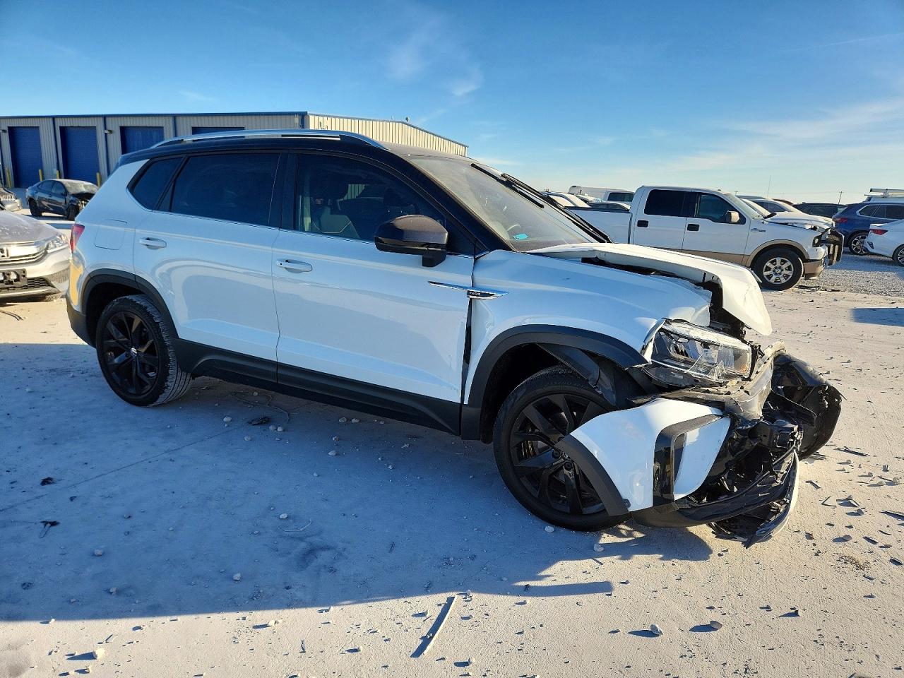 2024 VOLKSWAGEN TAOS SE photo 4