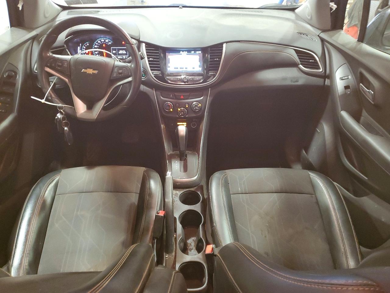 2017 CHEVROLET TRAX 1LT photo 8