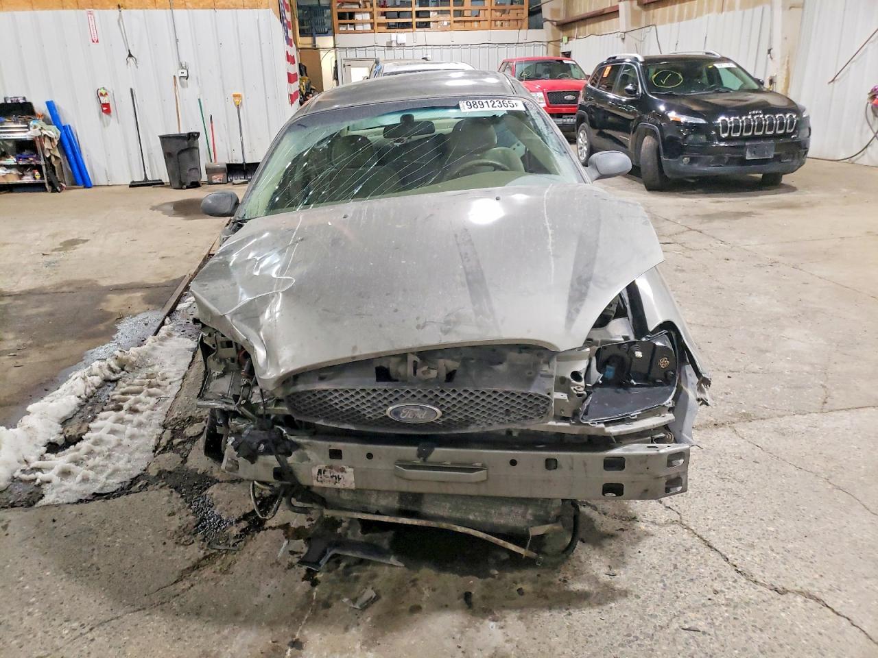 2004 FORD TAURUS SES photo 5