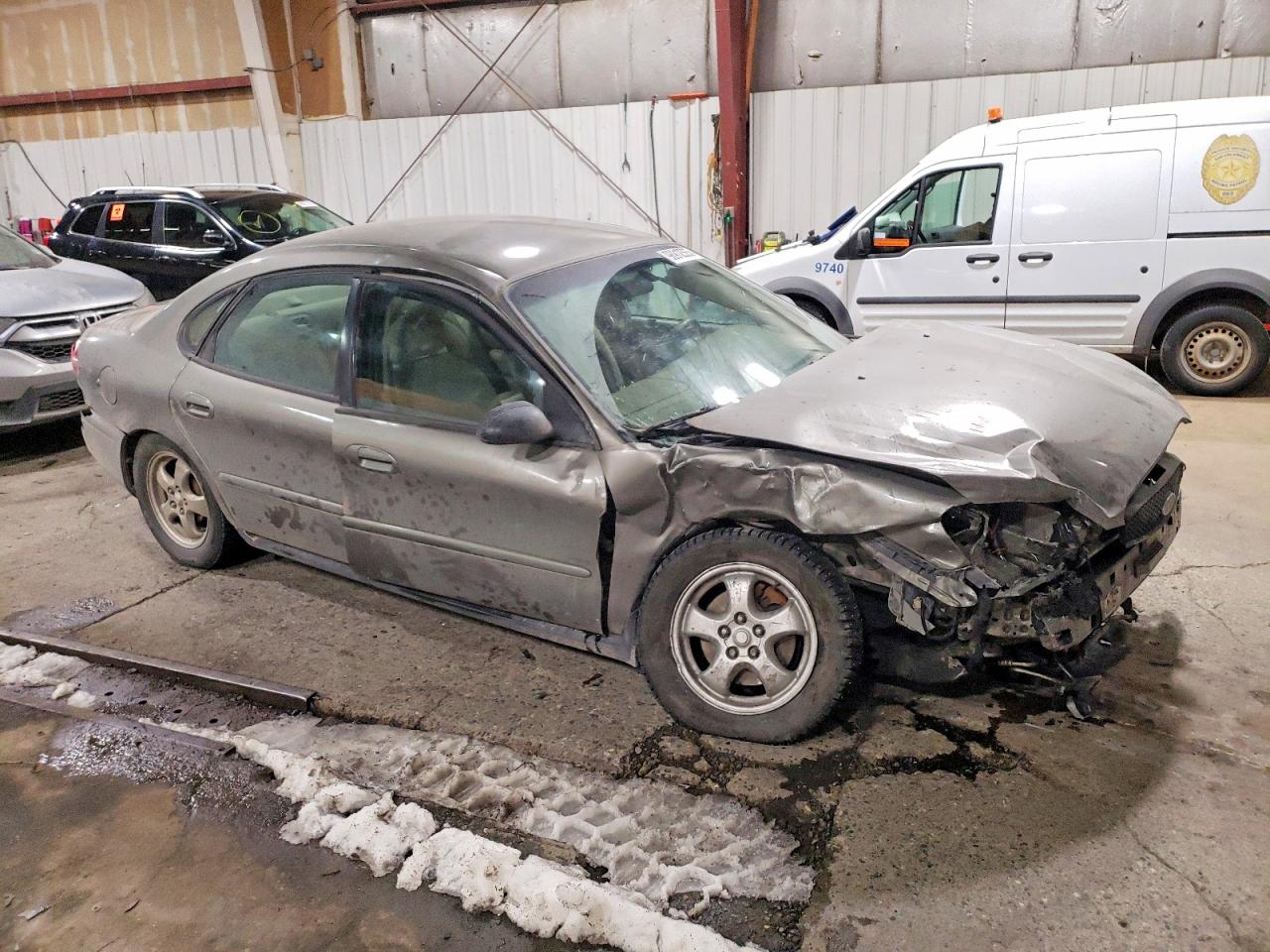 2004 FORD TAURUS SES photo 4