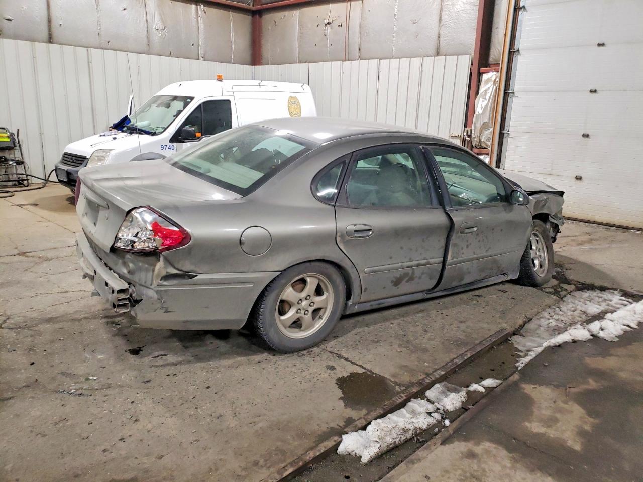2004 FORD TAURUS SES photo 3