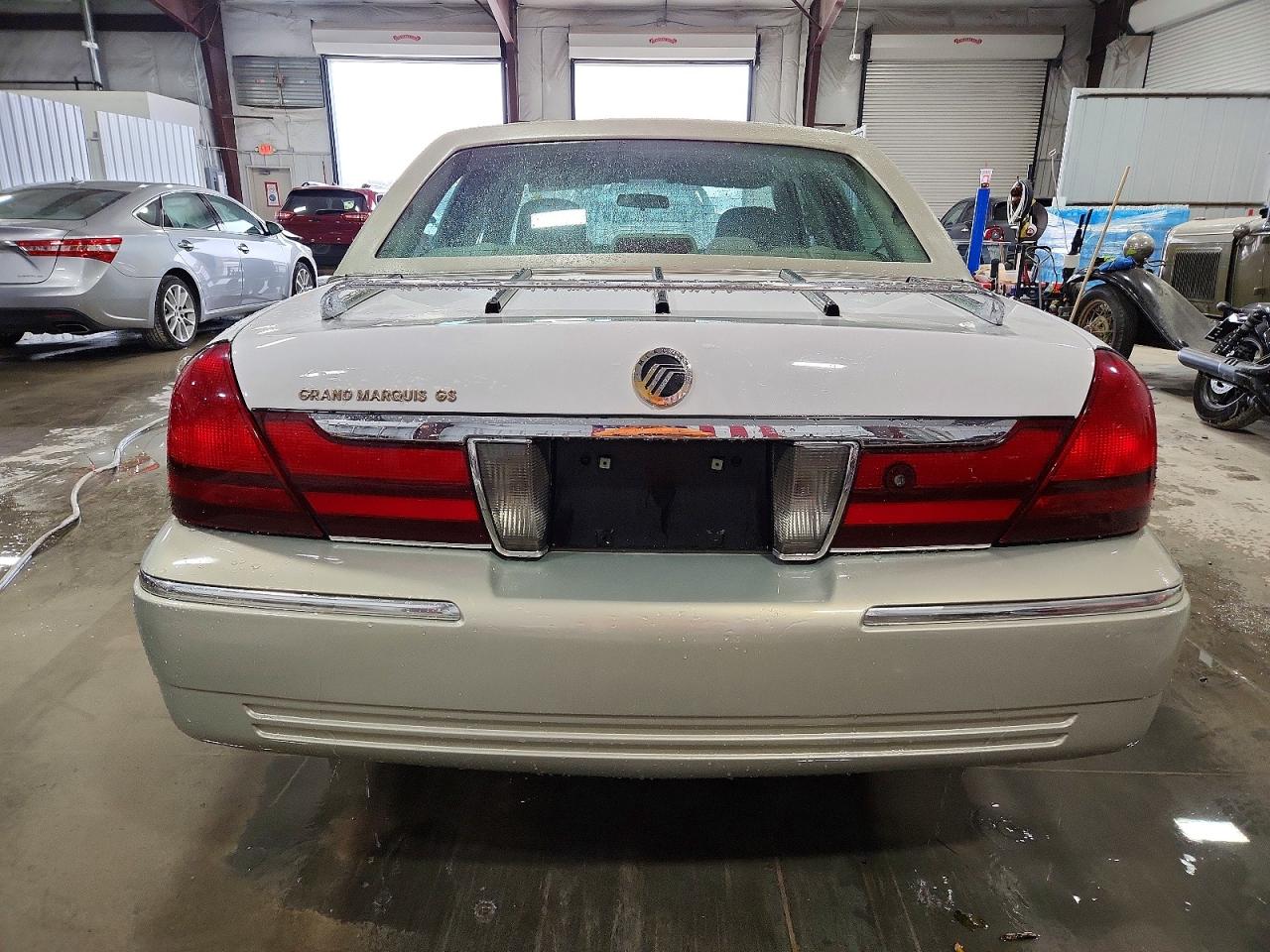 2004 MERCURY GRAND MARQUIS GS photo 6