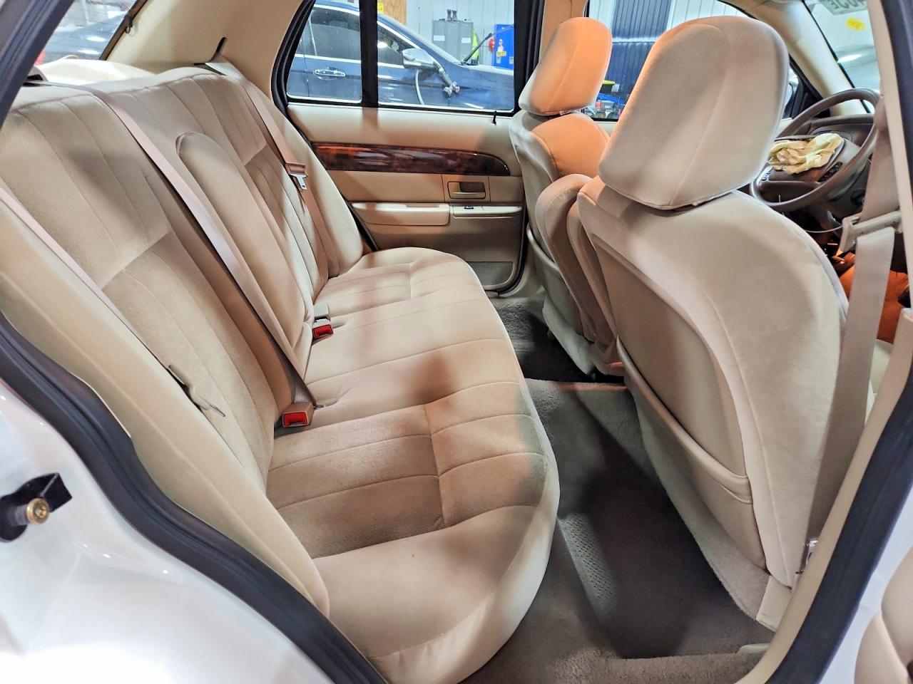 2004 MERCURY GRAND MARQUIS GS photo 10