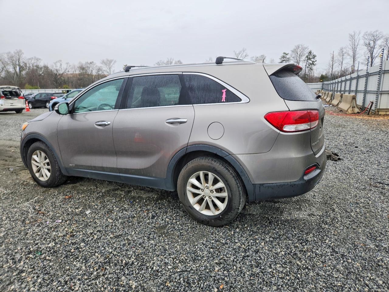 2016 KIA SORENTO LX photo 2