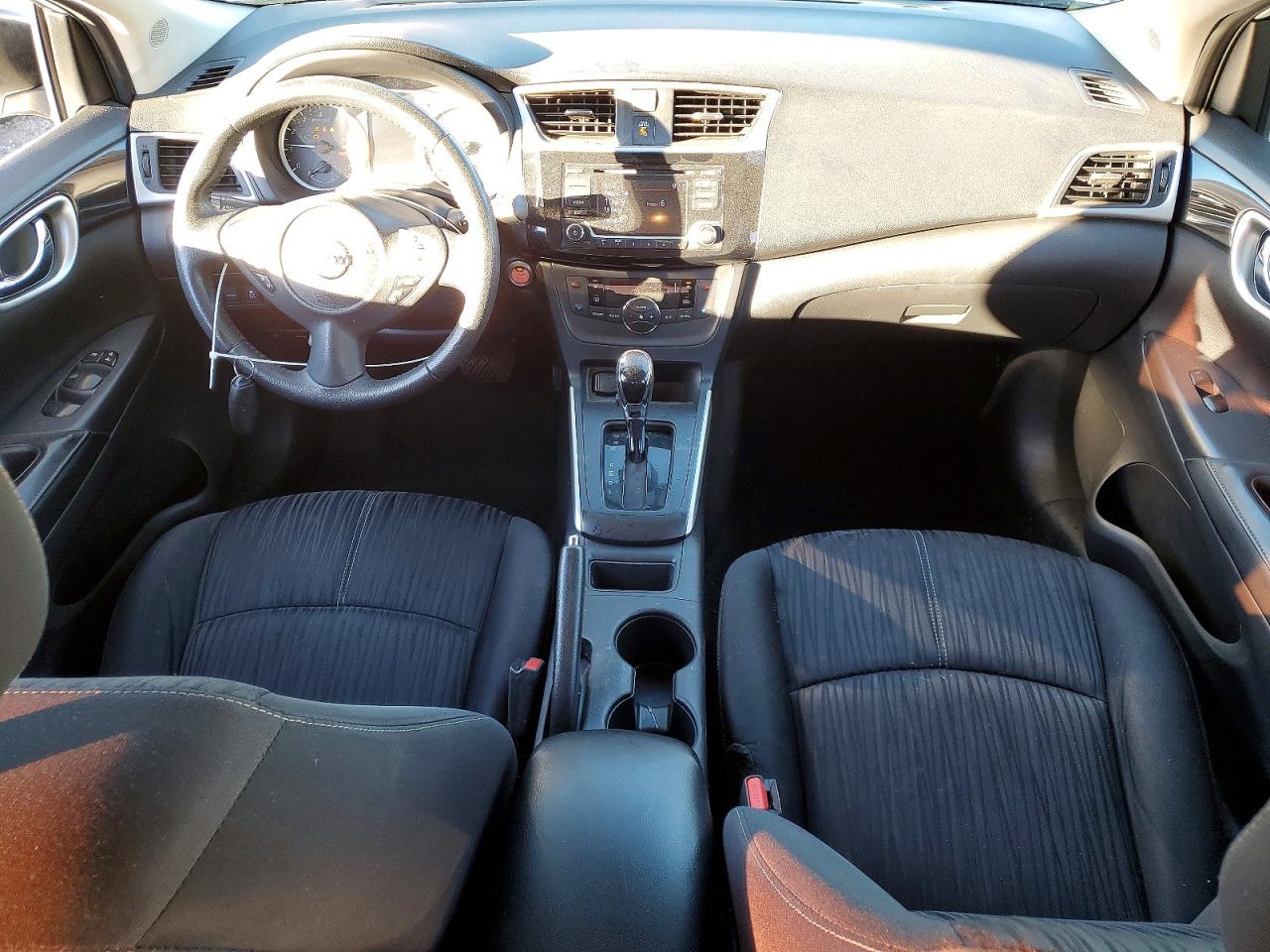 2018 NISSAN SENTRA S photo 8