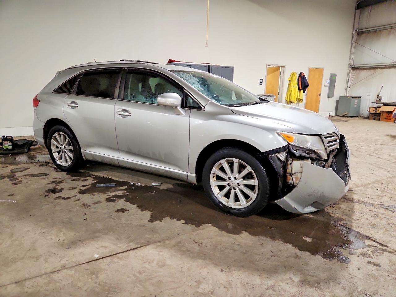 2011 TOYOTA VENZA photo 4