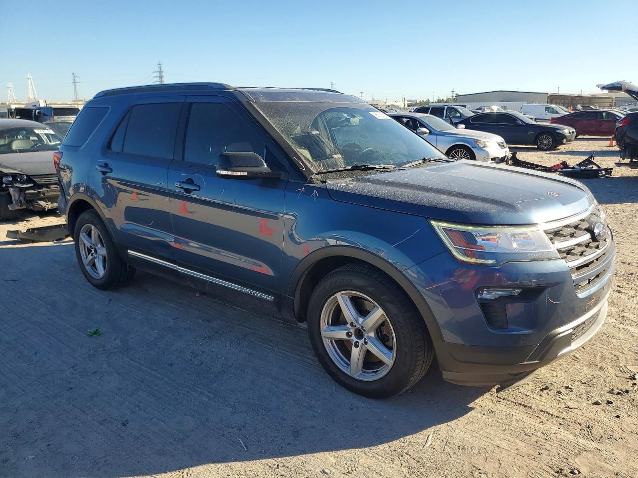 2018 FORD EXPLORER XLT photo 4