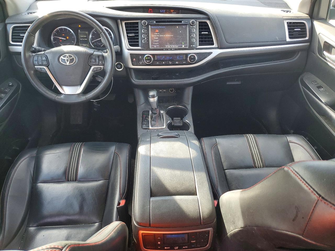 2019 TOYOTA HIGHLANDER SE photo 22