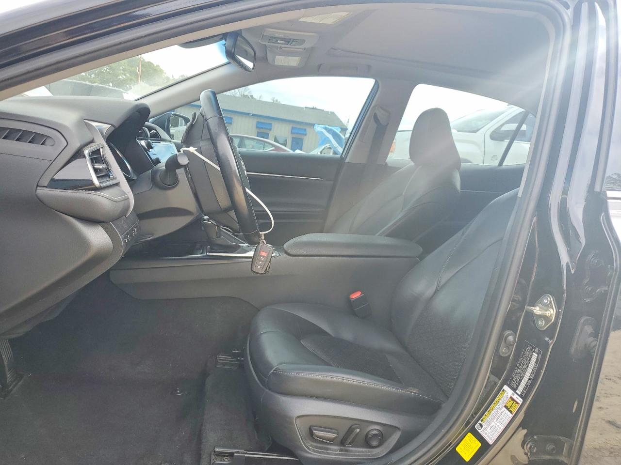 2020 TOYOTA CAMRY XSE photo 7
