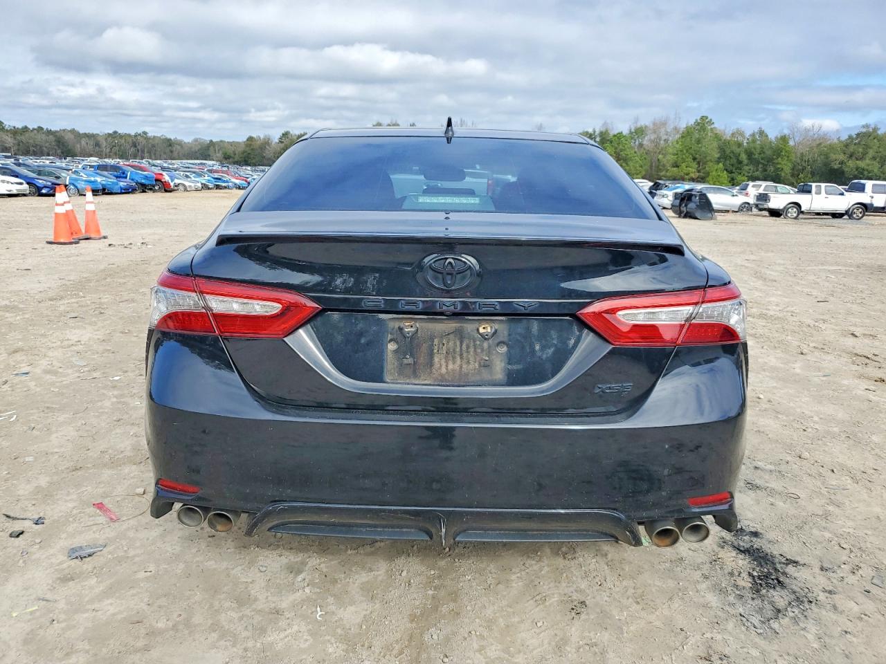 2020 TOYOTA CAMRY XSE photo 6
