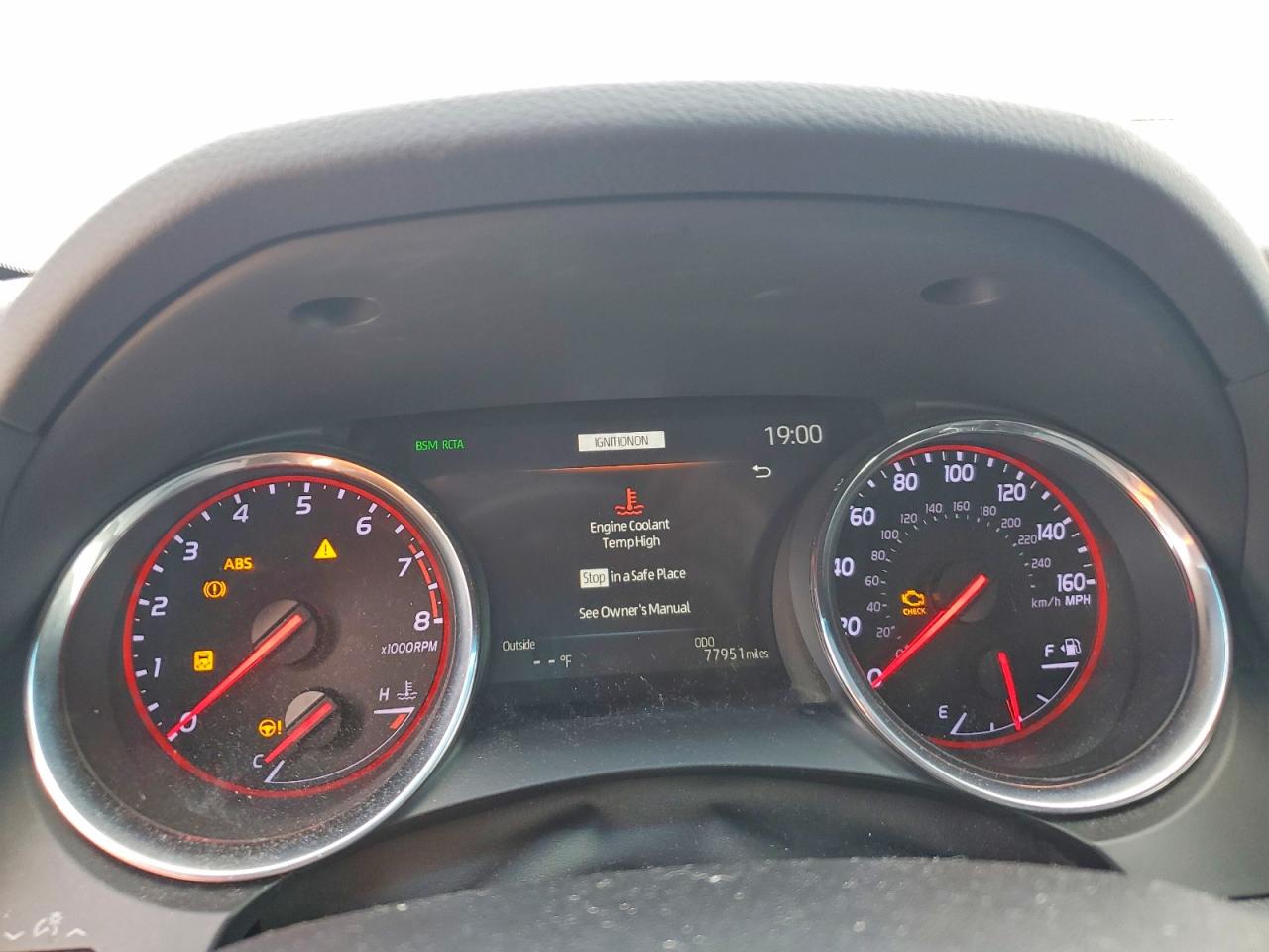 2020 TOYOTA CAMRY XSE photo 9