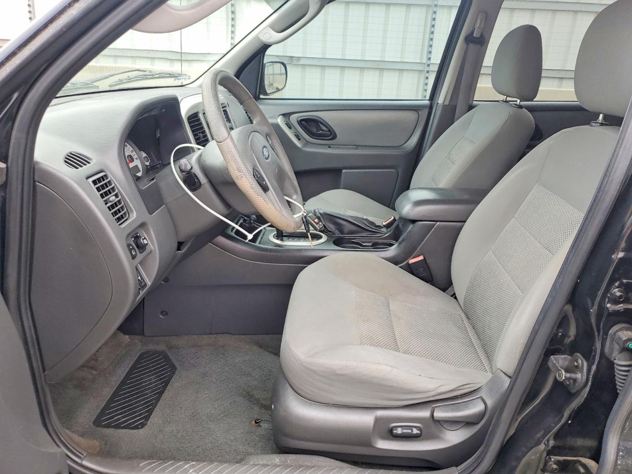 2006 FORD ESCAPE XLT photo 13