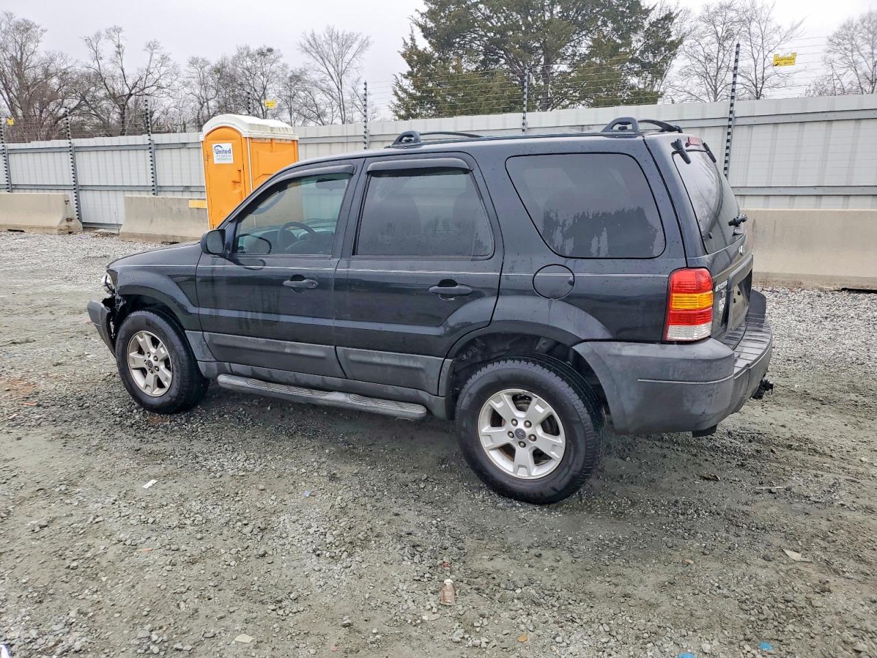 2006 FORD ESCAPE XLT photo 3