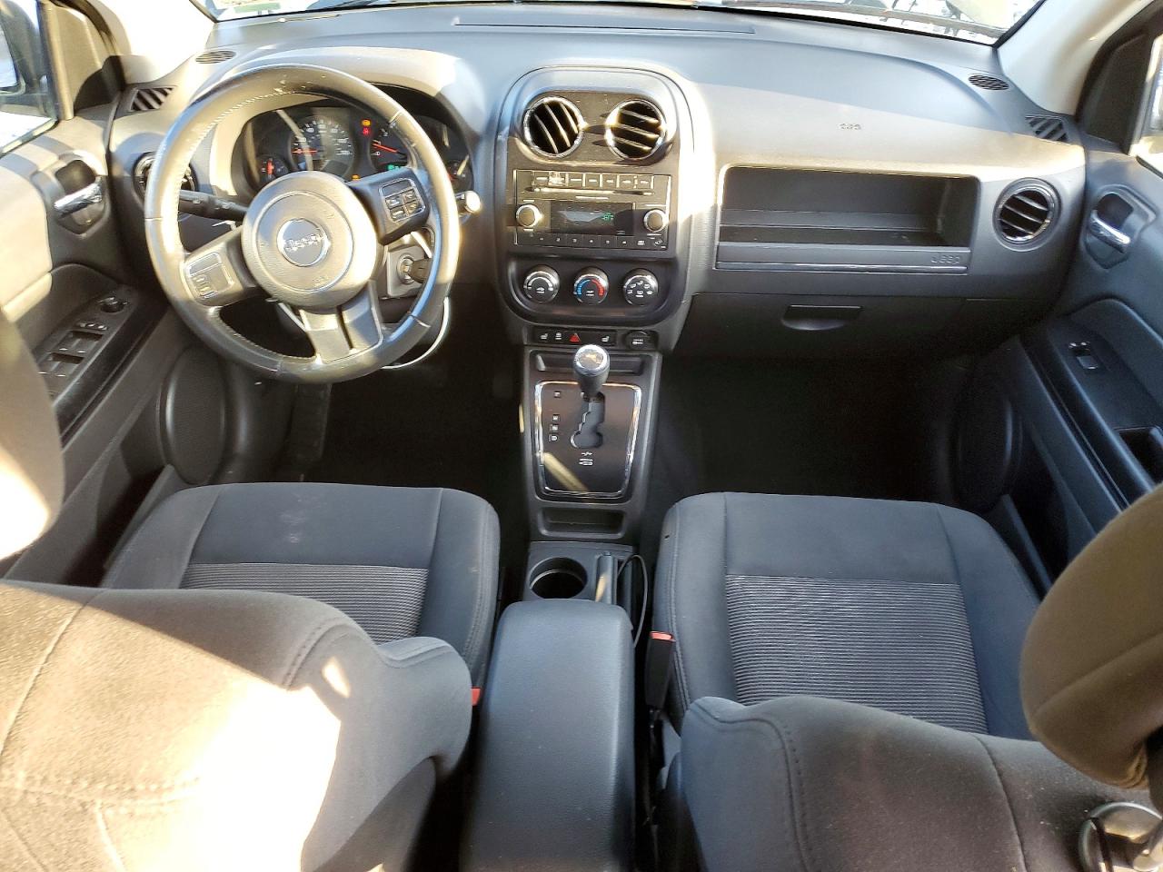 2012 JEEP COMPASS LATITUDE photo 8