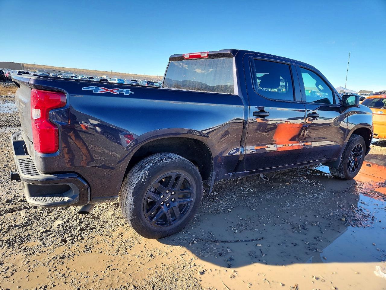 2023 CHEVROLET SILVERADO K1500 CUSTOM photo 3