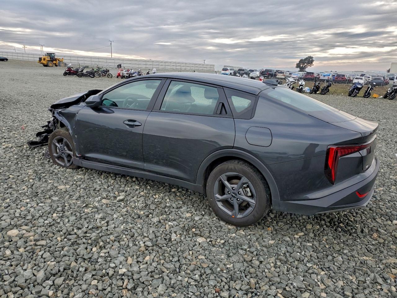 2025 KIA K4 LX photo 2