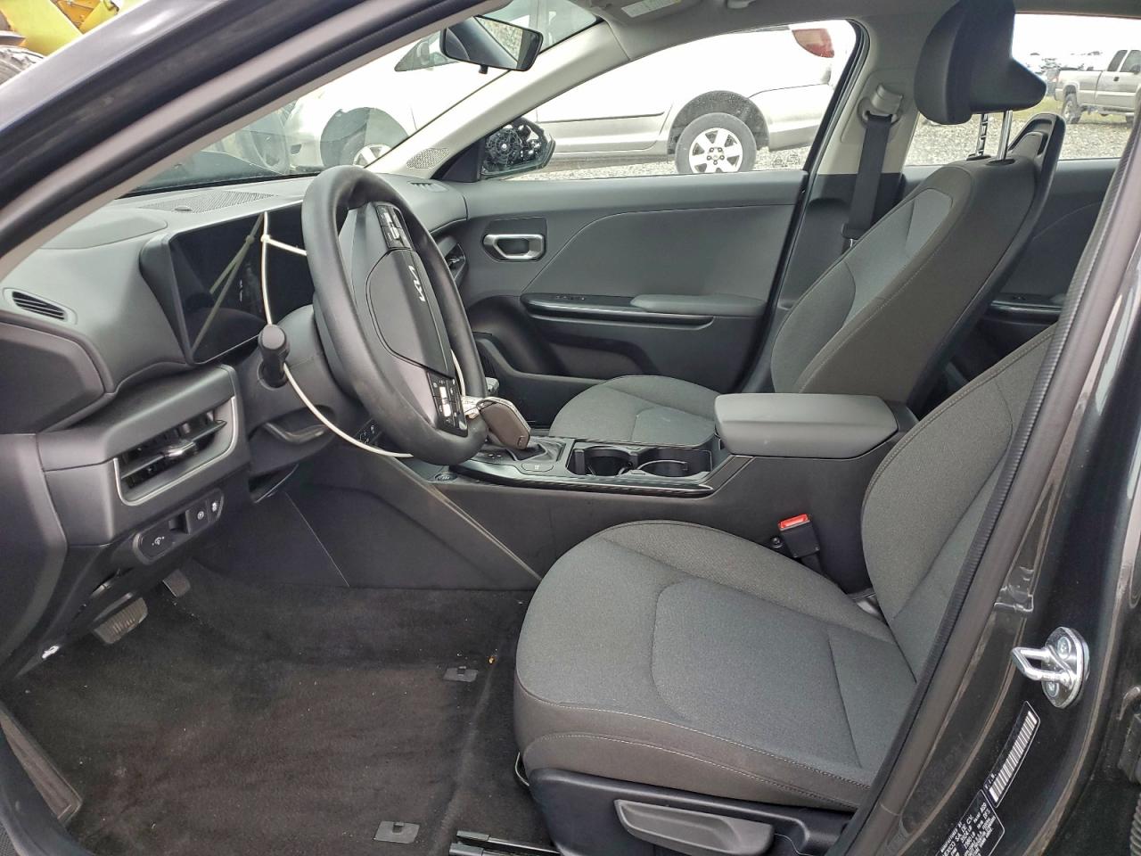 2025 KIA K4 LX photo 7