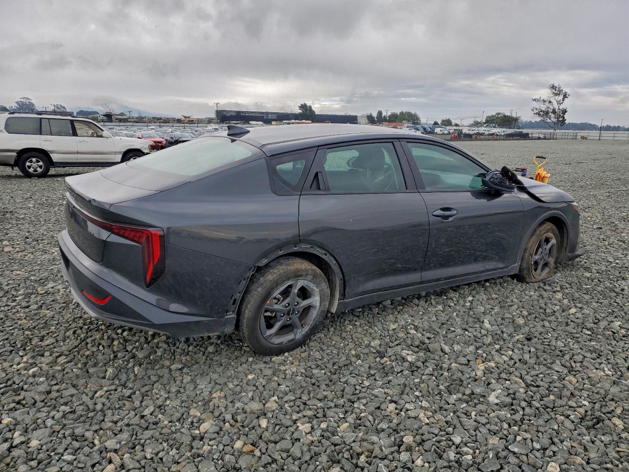 2025 KIA K4 LX photo 3