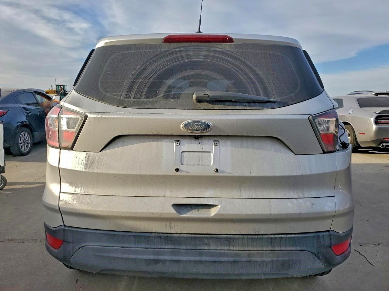 2018 FORD ESCAPE S photo 16
