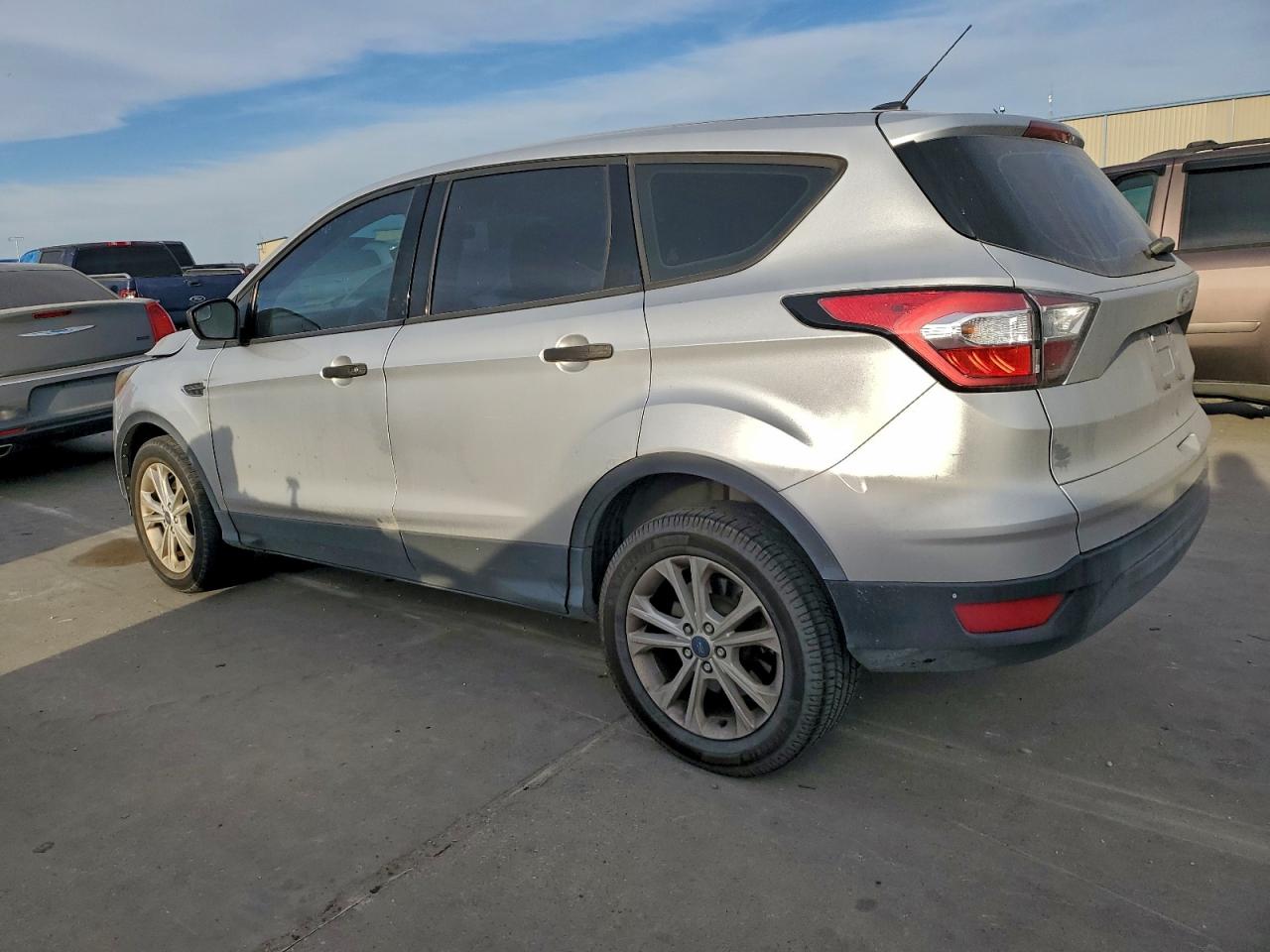 2018 FORD ESCAPE S photo 4