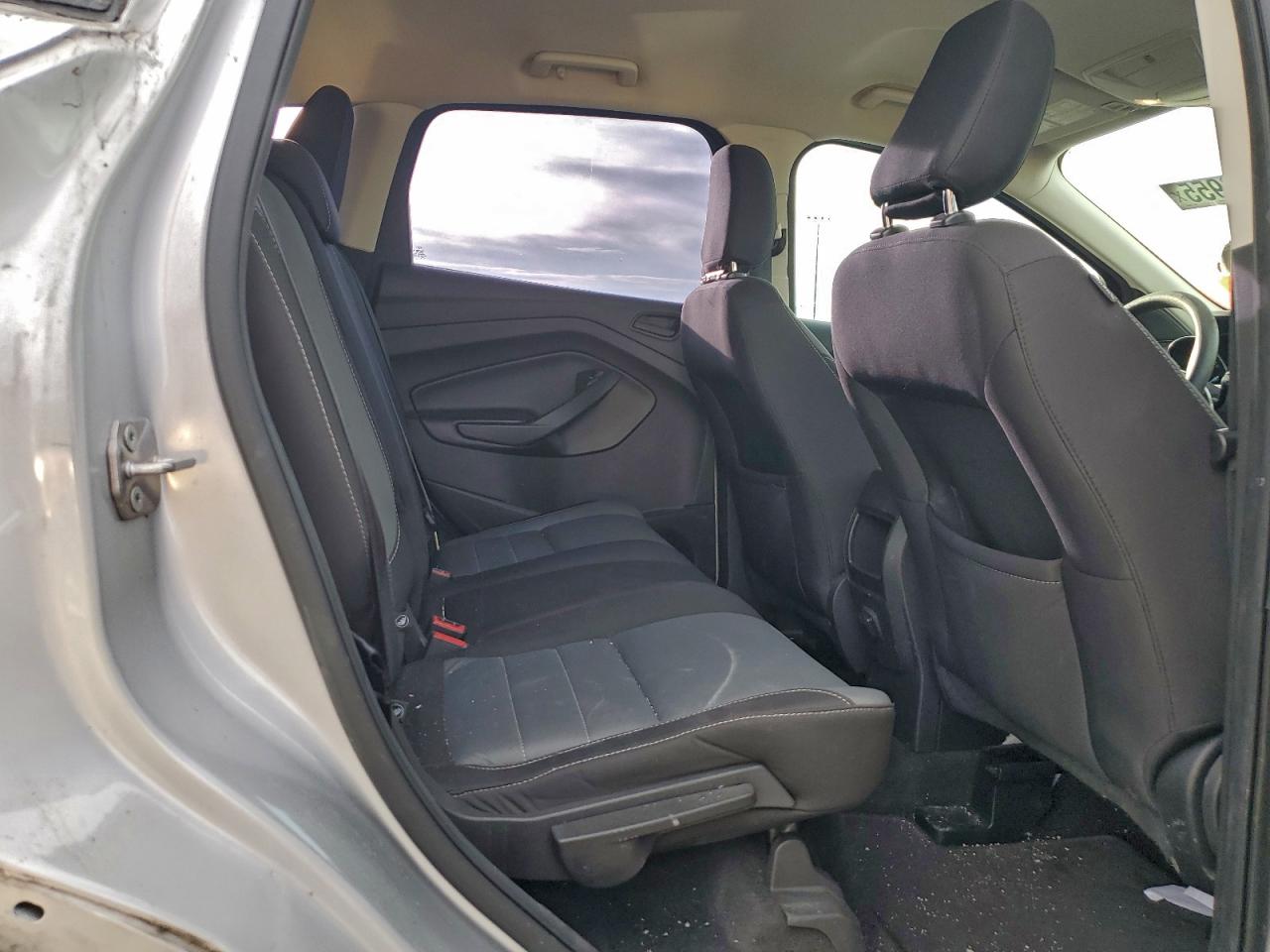 2018 FORD ESCAPE S photo 31