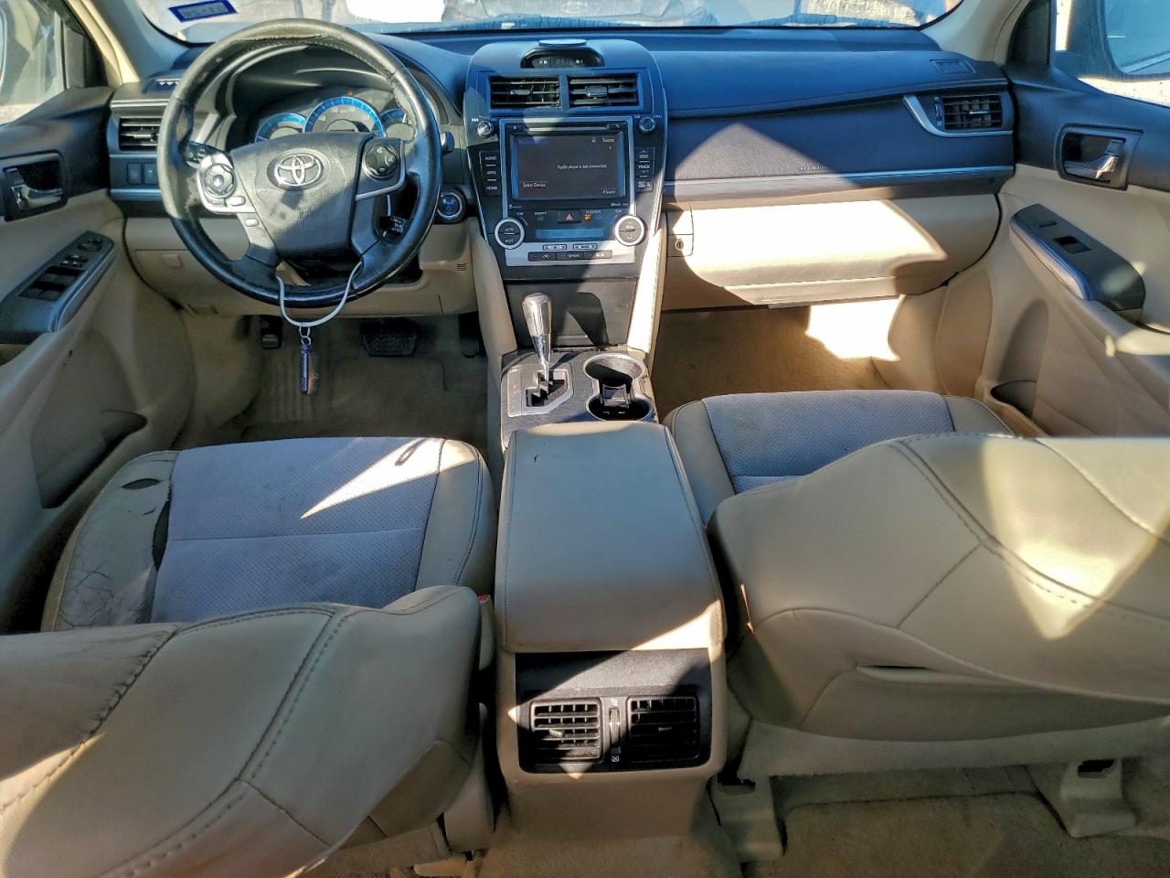 2014 TOYOTA CAMRY HYBRID photo 8