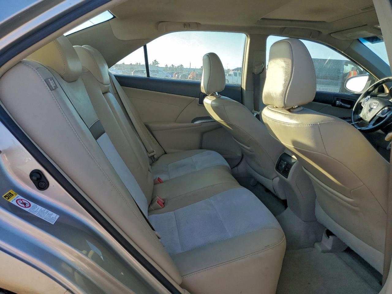 2014 TOYOTA CAMRY HYBRID photo 10