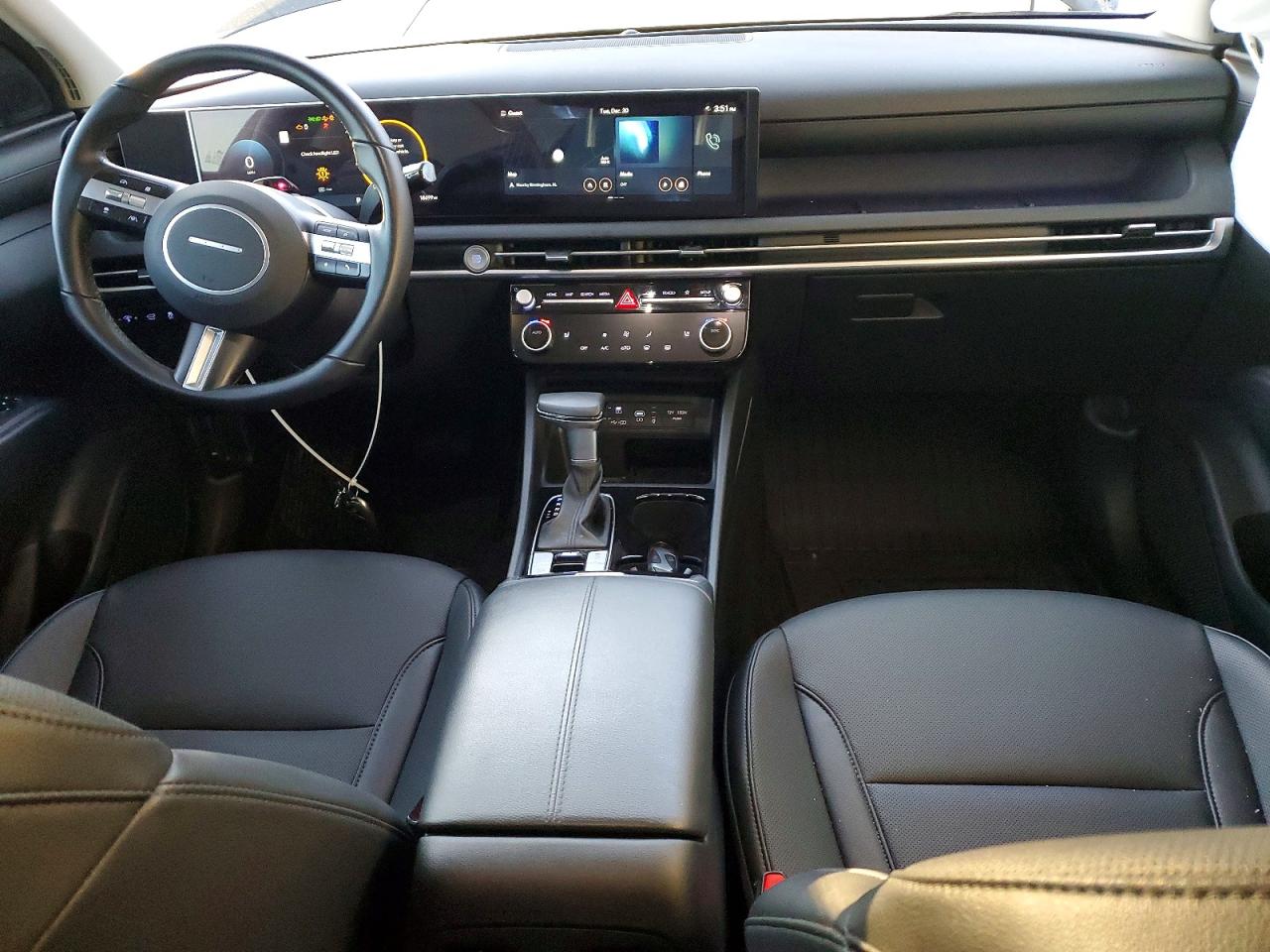 2025 HYUNDAI TUCSON SEL photo 22