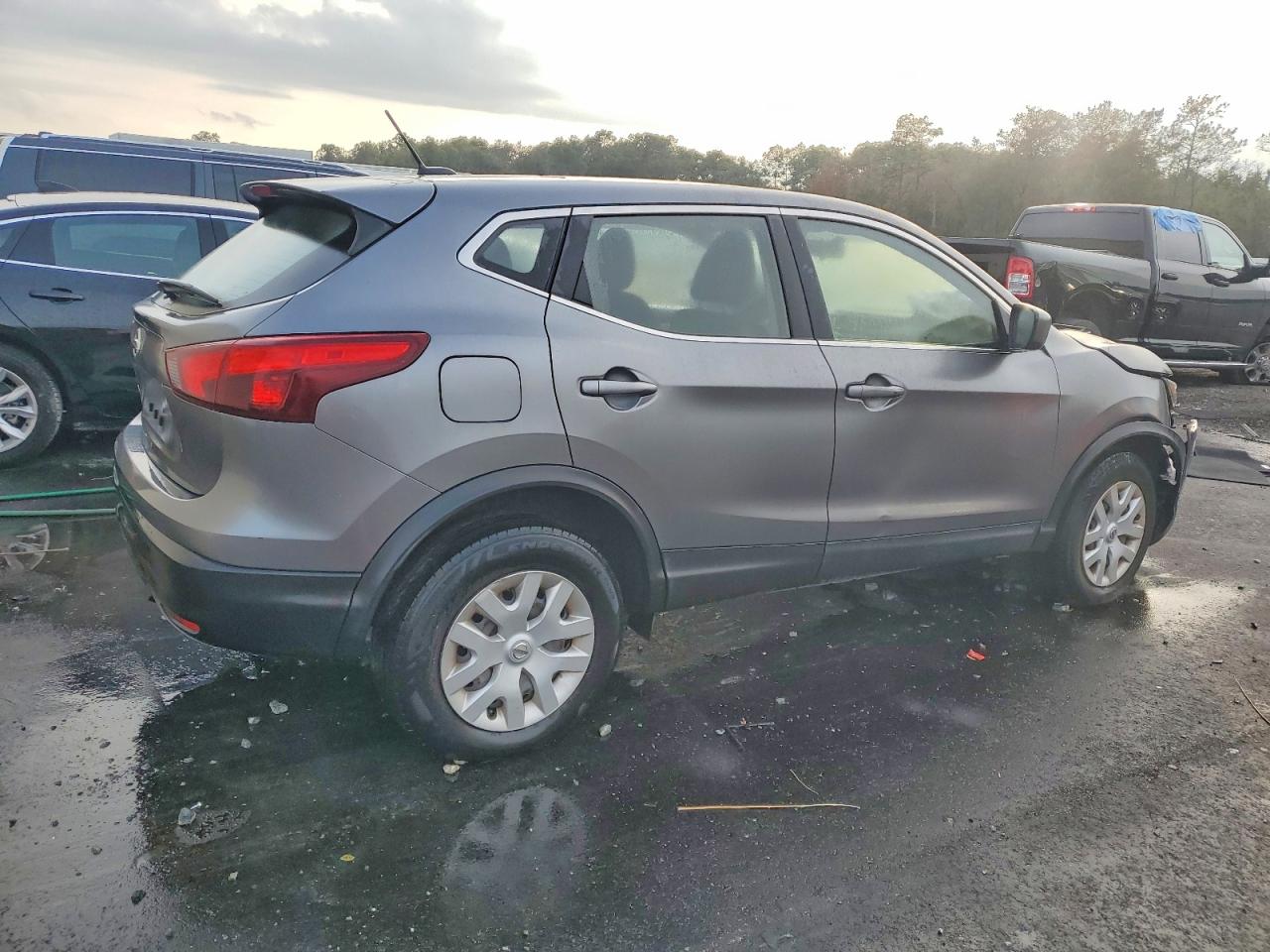 2019 NISSAN ROGUE SPORT S photo 5