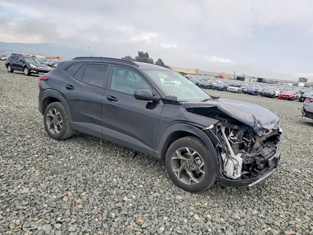 2025 CHEVROLET TRAX 1LT photo 4