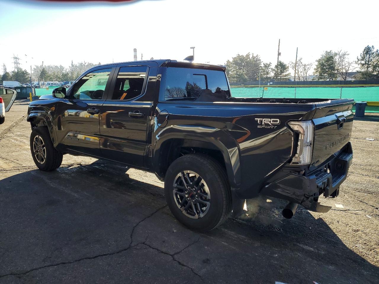 2024 TOYOTA TACOMA DOUBLE CAB photo 2