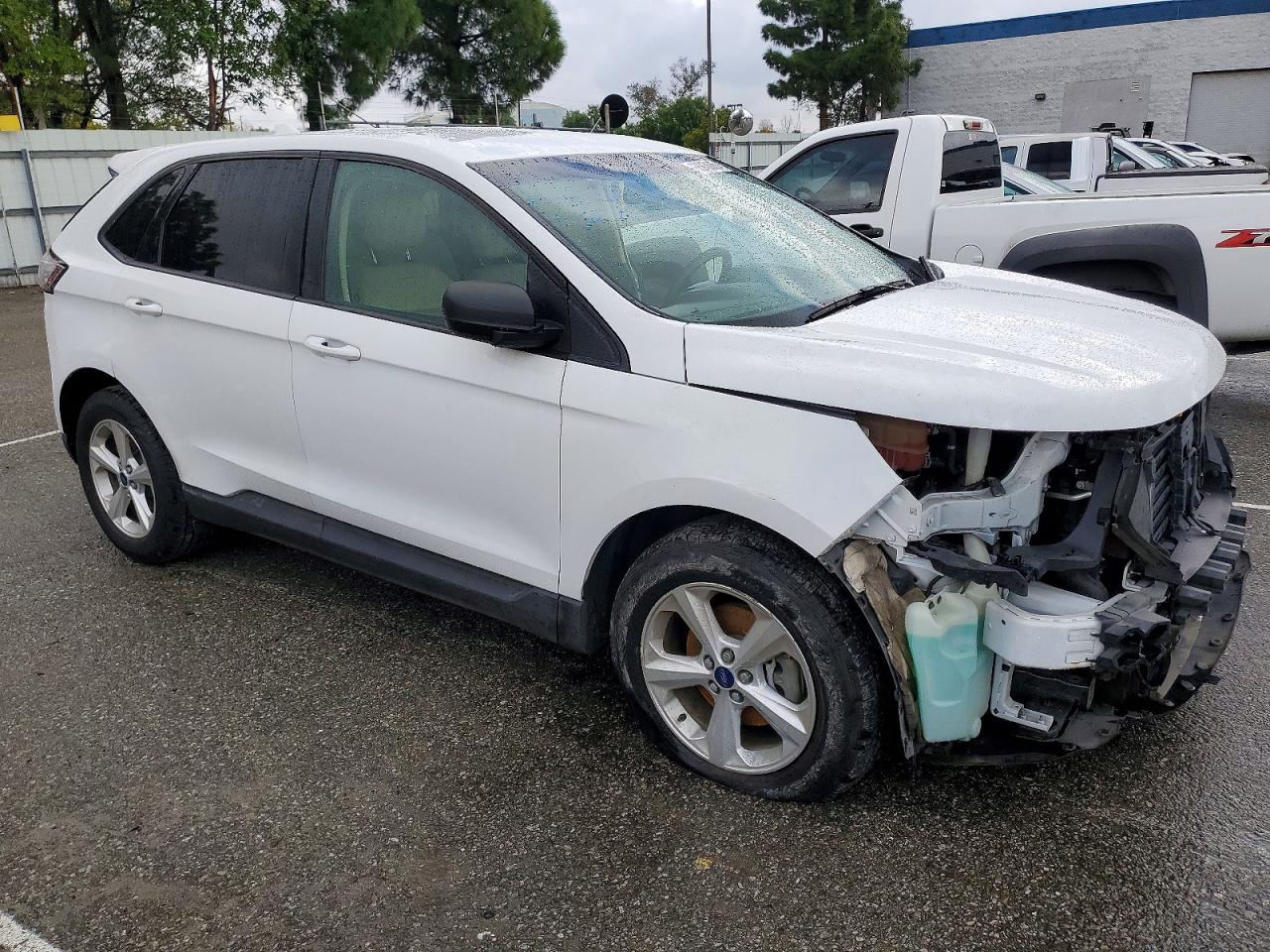 2015 FORD EDGE SE photo 4