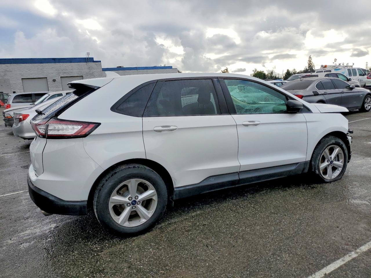 2015 FORD EDGE SE photo 3