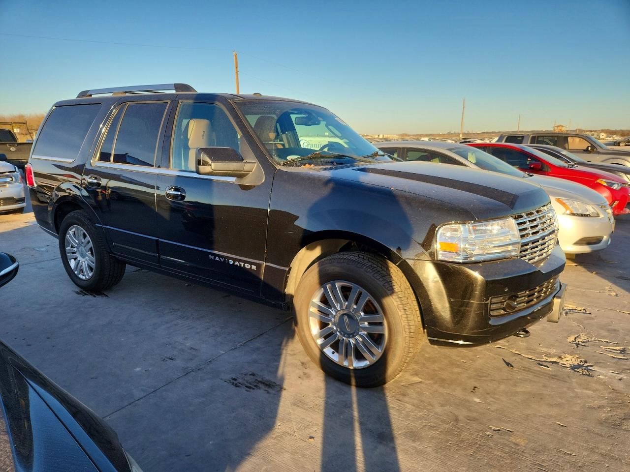 2012 LINCOLN NAVIGATOR photo 4