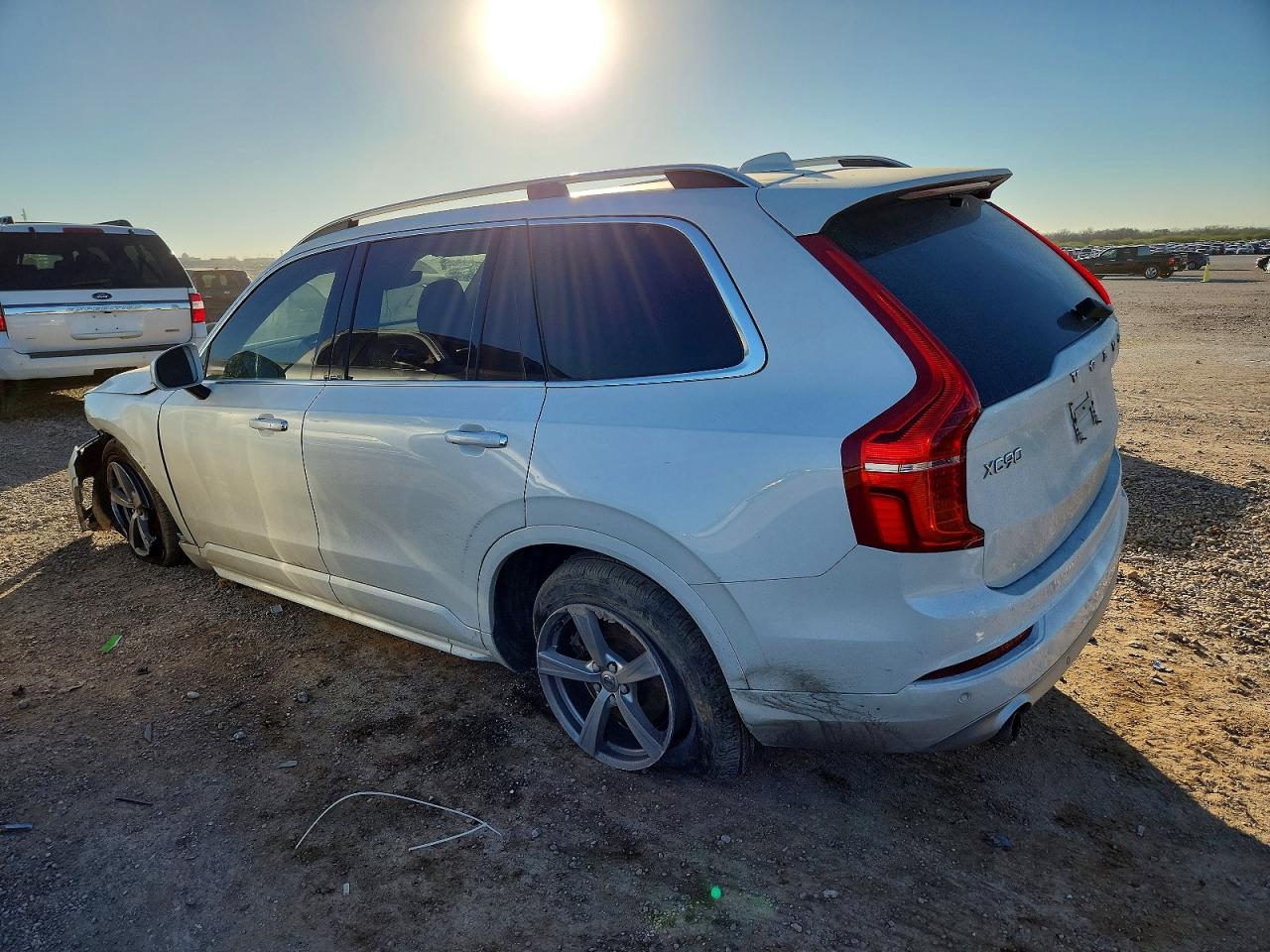 2018 VOLVO XC90 T5 photo 2