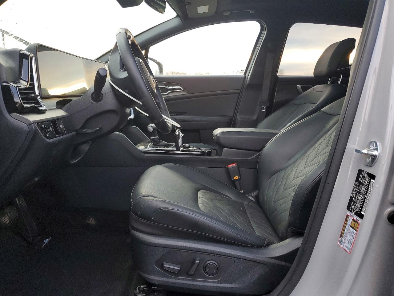 2025 KIA SPORTAGE X LINE photo 7