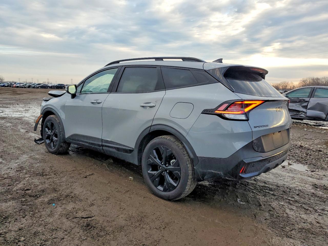 2025 KIA SPORTAGE X LINE photo 2